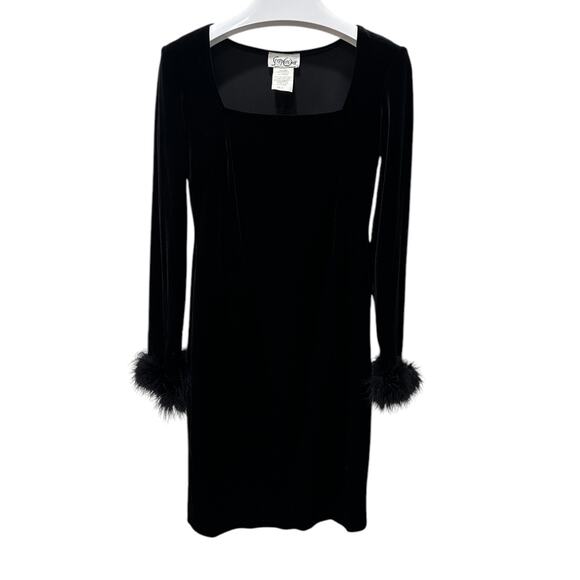 Vintage 90s Steppin’ Out Faux Fur Cuffs Velvet Dress - Picture 5 of 6